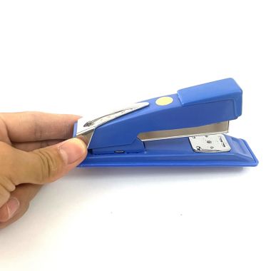 Bấm kim số 3 Eagle 206A